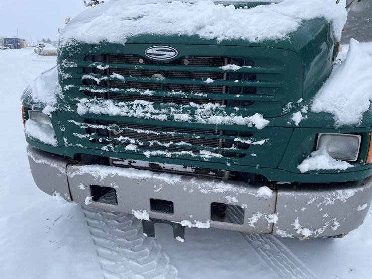 #400-•-2006-sterling-straight-truck-(has-wi-title)-image-9