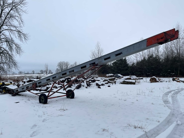 #3521-•-hay-elevator-image-1