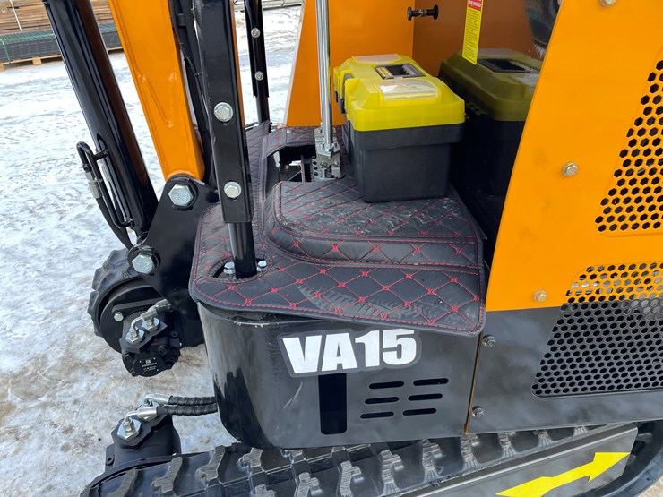 #201-•-miva-va15-mini-excavator-image-25