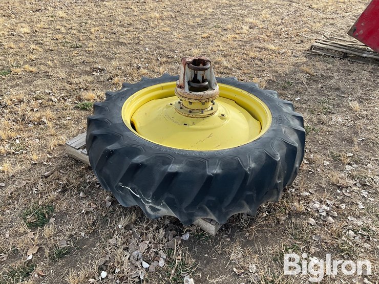 firestone-15.5-38-tire-&-john-deere-rim-image-5