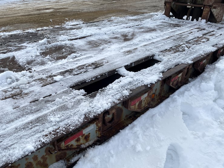 #1012-•-32'-lowboy-semi-trailer-(no-title,-for-parts)-image-38
