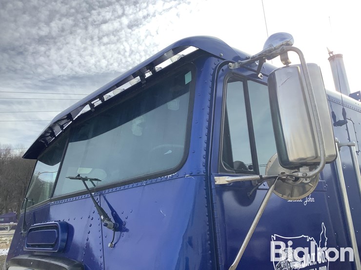 1997-freightliner-flb42st-t/a-cabover-truck-tractor-image-17