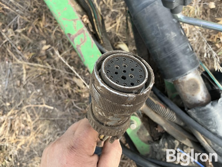 1999-john-deere-566-image-12