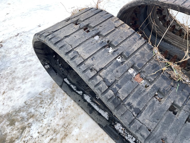 #3795-•-(4)-used-skid-steer-tracks-image-17