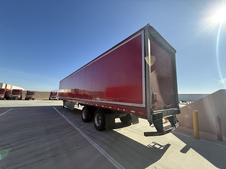 2016-utility-van-image-4