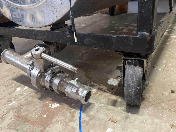 #6180-•-cdl-stainless-steel-tank-with-high-and-low-gauges-image-10