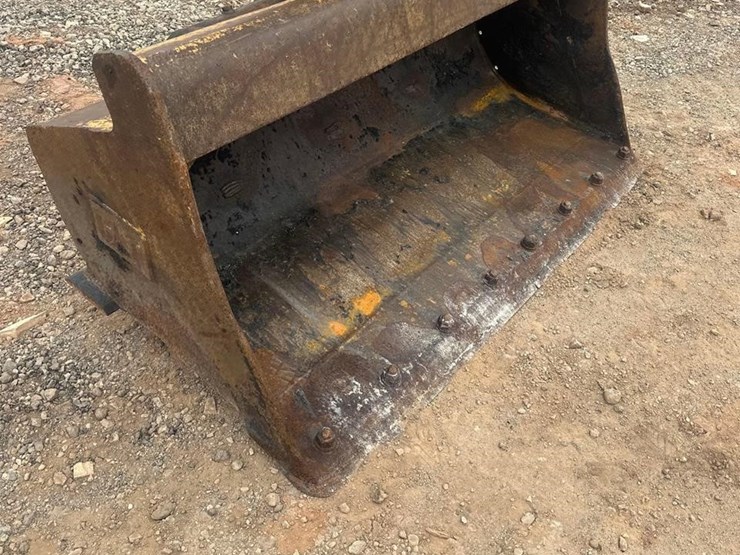 2017-caterpillar-m316f-image-9