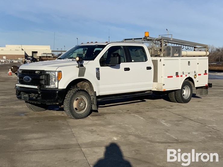 2017-ford-f350-xl-image-1