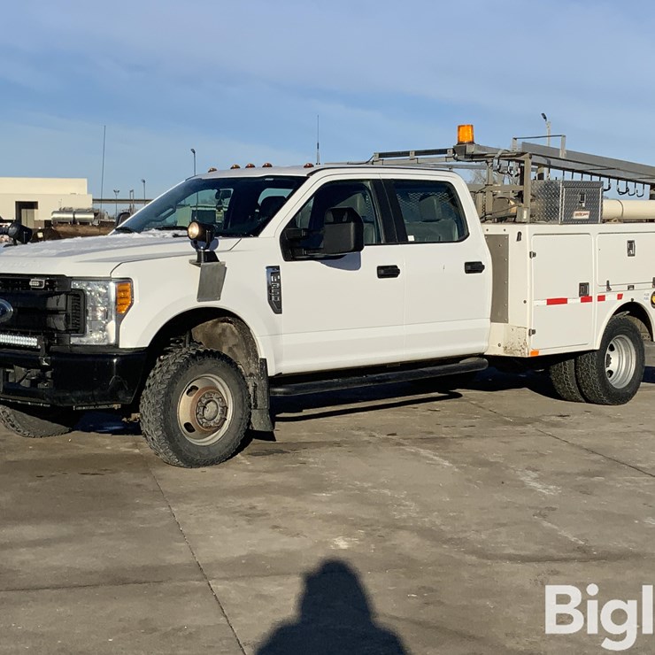 2017 FORD F350 XL