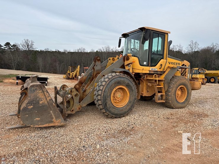 2011-volvo-l60f-image-1