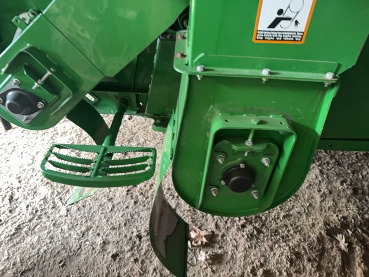2015-john-deere-s670-image-15