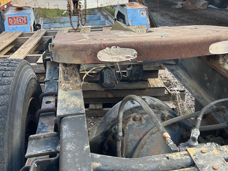 1984-international-s2200-image-7