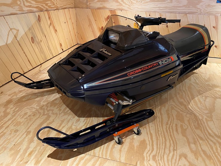 #3792-•-1983-polaris-indy-cross-country-image-1