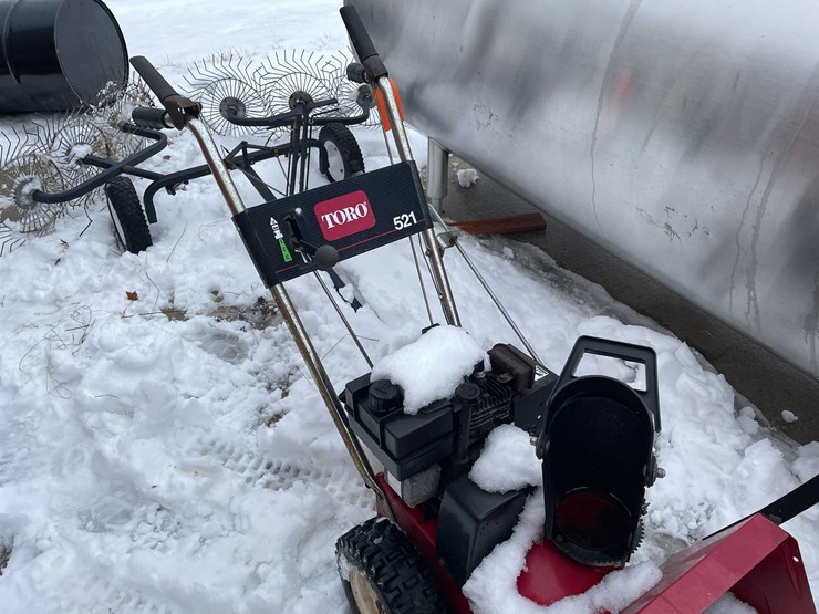 #3536-•-toro-snow-blower-image-6