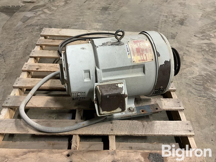 john-deere-6068t-image-2