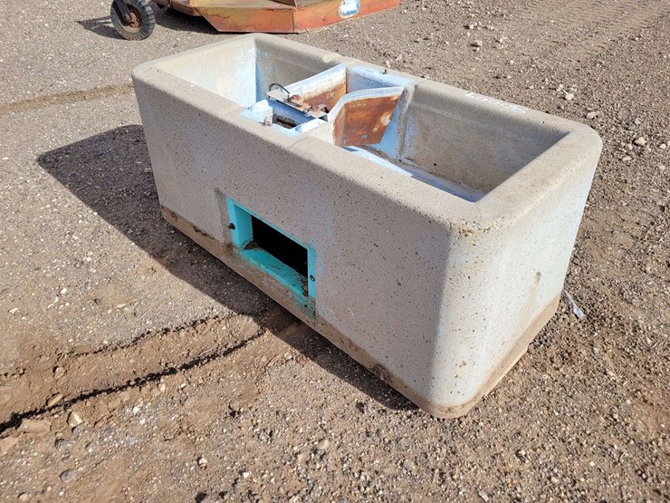 concrete-water-trough-image-4