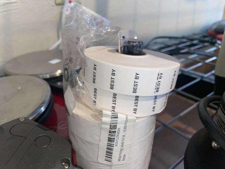 #6349-•-shelf-contents-image-13