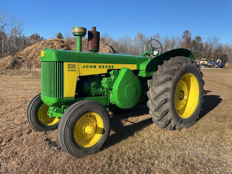 john-deere-830-image-1