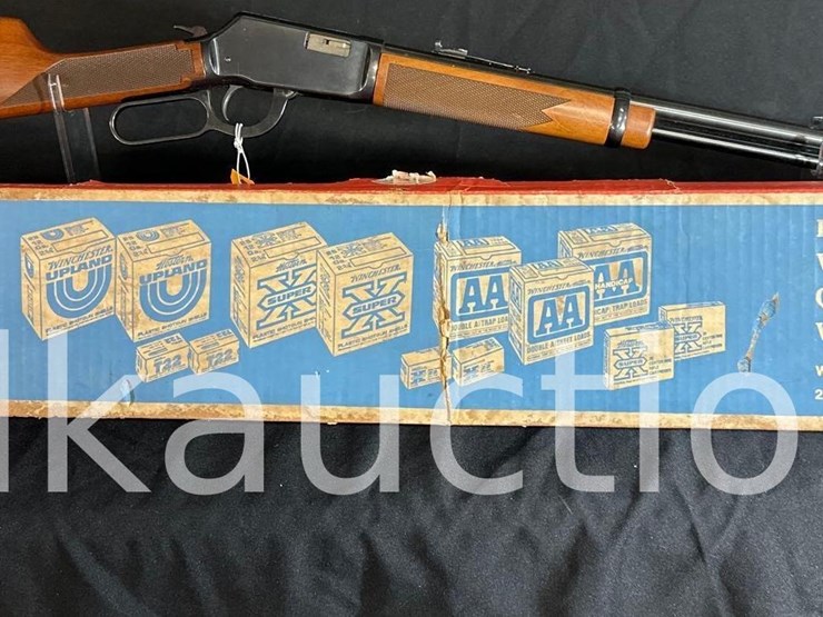 winchester-9422-xtr-.22lr-rifle-(sn#-f593554)-(box)-image-2