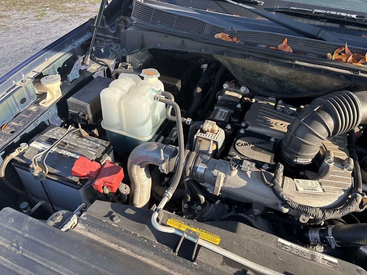 2016-nissan-titan-image-21