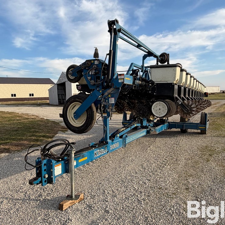 KINZE 3600