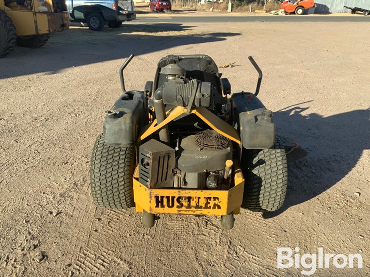 hustler-926253-60”-deck-zero-turn-mower-image-6
