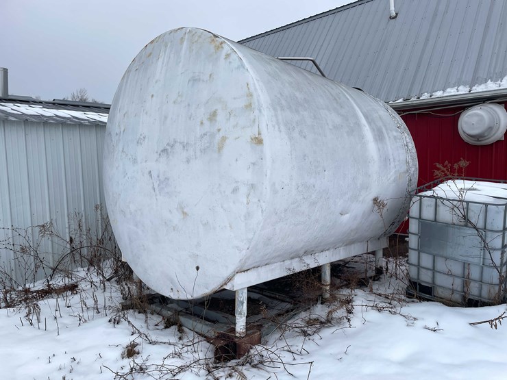 #3513-•-dairy-craft-4000-gallon-milk-stainless-steel-bulk-tank-image-3