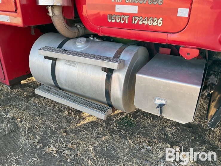 1981-mack-rl600-image-10