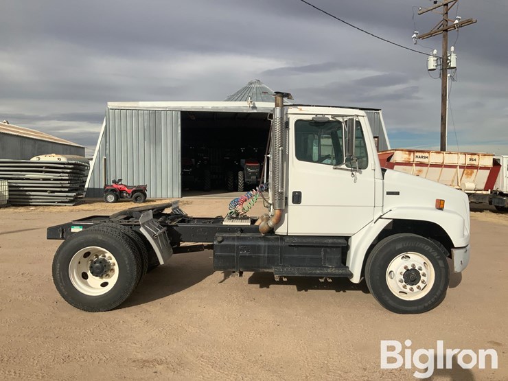 1998-freightliner-fl70-image-4