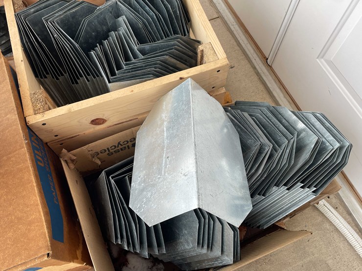 #3541-•-pallet-of-bucket-covers-image-10