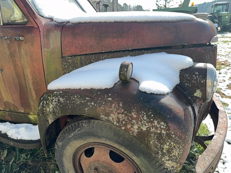 1947-studebaker,-6-wheel-grain,-cattle-sides,-not-running;-located-at-7241-roxbury-rd,-charles-city,-va,-please-call-804.837.9940-or-804.651.4404-with-questions-image-17