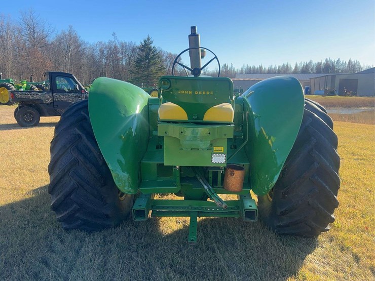1959-john-deere-830-image-4