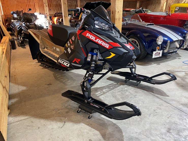 #3795-•-2022-polaris-600r-snowmobile-image-3