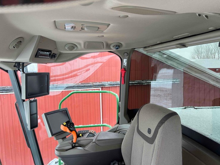 2024-john-deere-w235r-image-36