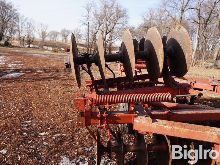 massey-ferguson-620-image-16