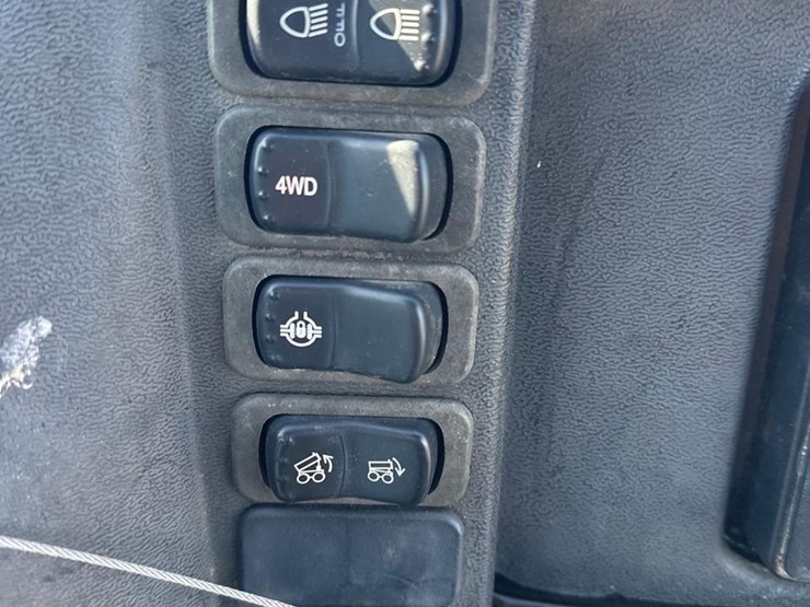 mahindra-retriever-1000-image-27