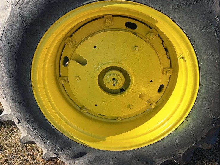 john-deere-830-image-66