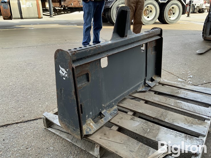 bobcat-skid-steer-3-pt-hitch-attachment-image-7