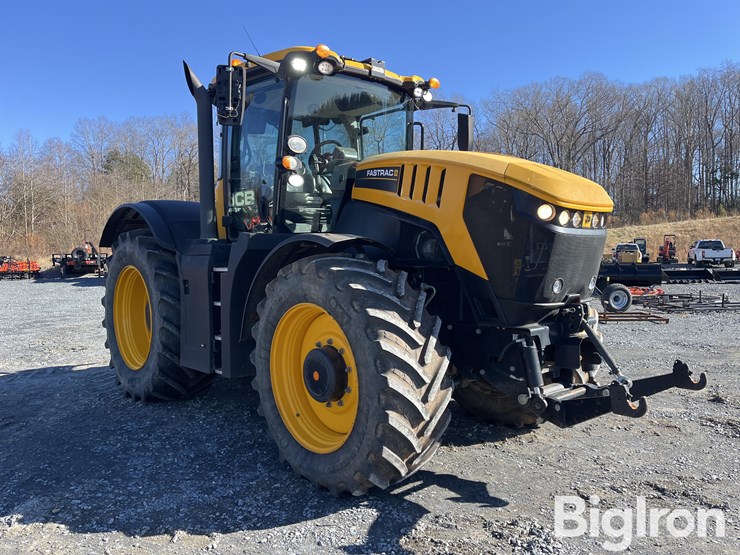 2022-jcb-8330-fastrac-4wd-tractor-image-3