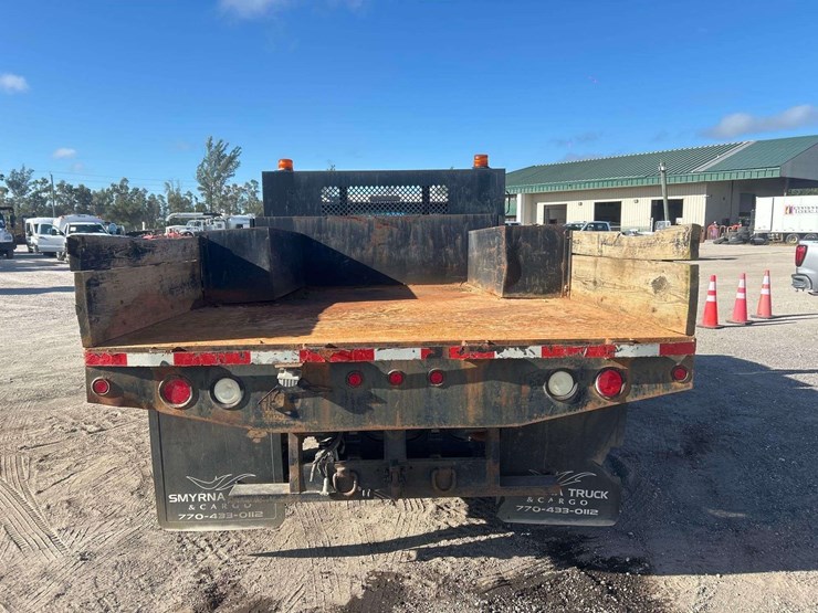 2016-utility-flatbed-image-33