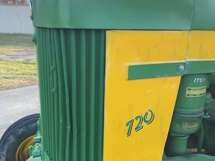 1957-john-deere-720-image-14