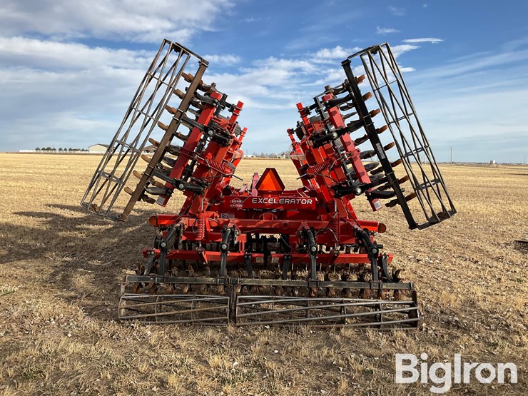 2015-kuhn-8000-excelerator-vertical-tillage-tool-image-6