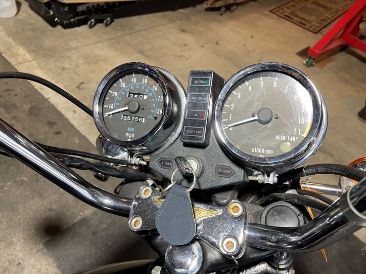 #3814-•-1980-kawasaki-z1-classic-motorcycle-(has-wi-title)-image-12