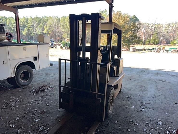 fork-lift;-located-at-7241-roxbury-rd,-charles-city,-va,-please-call-804.837.9940-or-804.651.4404-with-questions-image-7