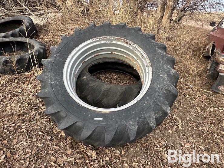 18.4-38-tires-&-rim-image-4