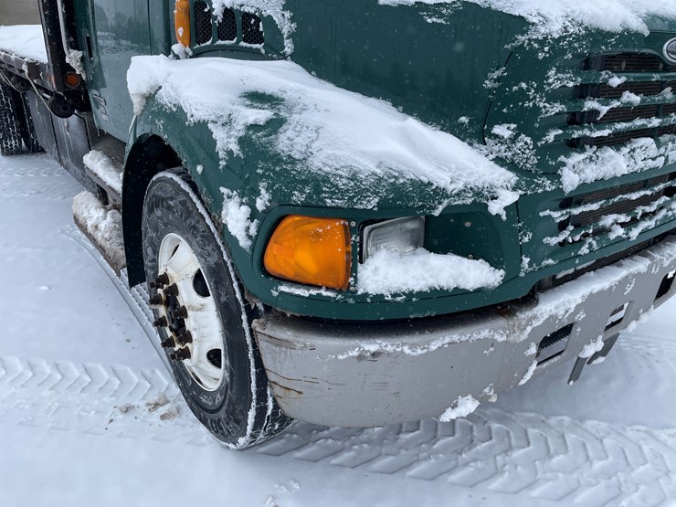 #400-•-2006-sterling-straight-truck-(has-wi-title)-image-17