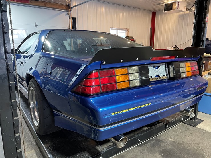 #3811-•-1990-chevrolet-camaro-iroc-z-rare-1le-(has-wi-title)-image-6