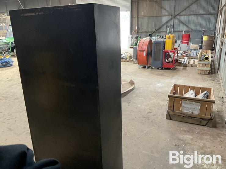 shop-storage-cabinet-w/welding-supplies-image-5