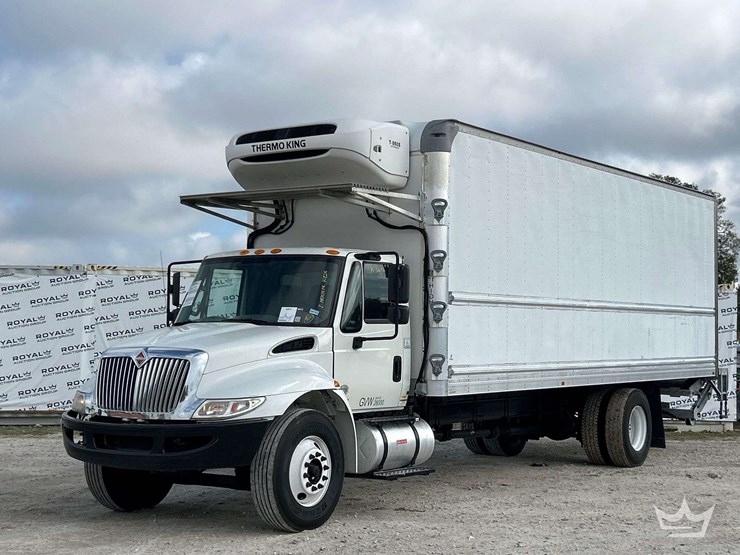 2019-international-durastar-4300-image-1
