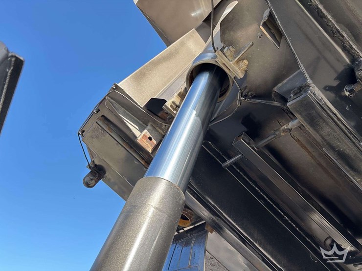 2019-kenworth-t880-image-16